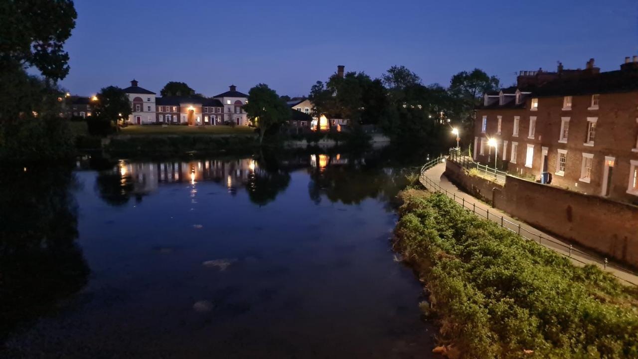 Boutique Shrewsbury Suites Экстерьер фото