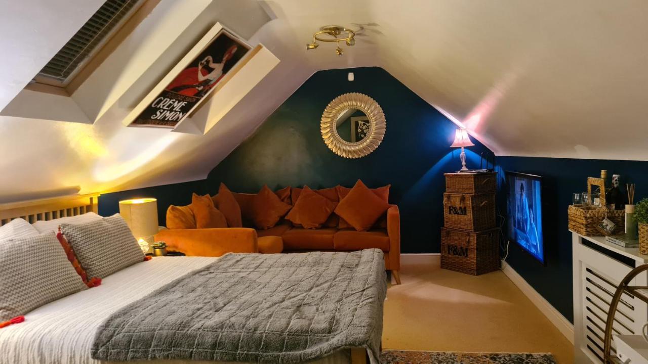 Boutique Shrewsbury Suites Экстерьер фото
