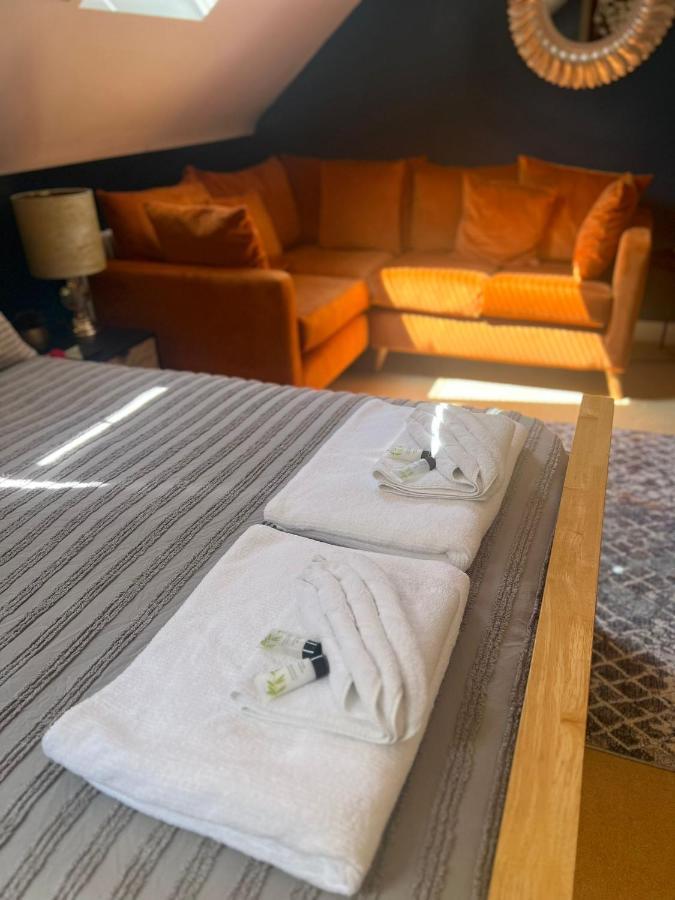 Boutique Shrewsbury Suites Экстерьер фото